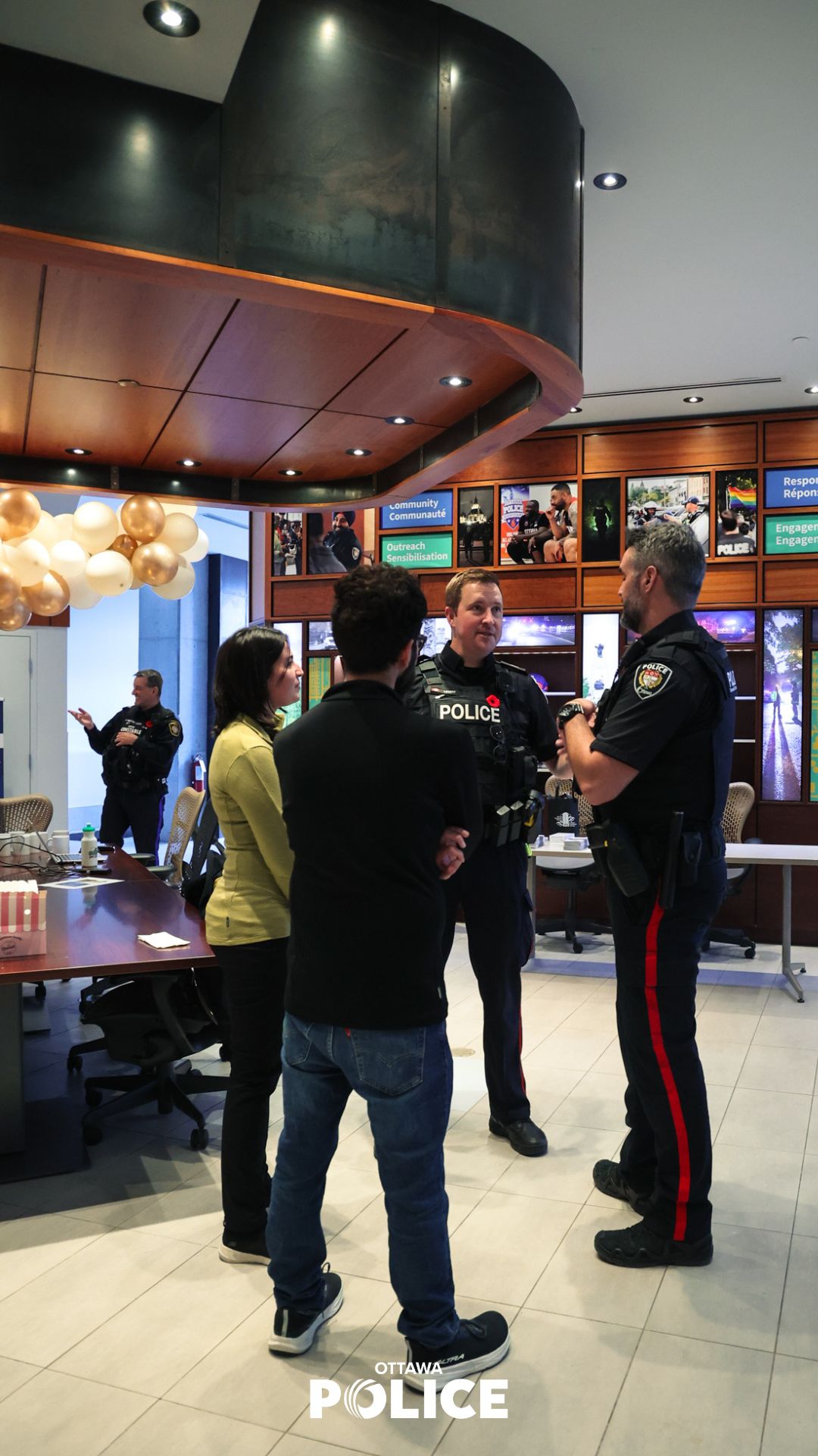 Neighbourhood Operations Centre hosts Open House for Crime Prevention Week