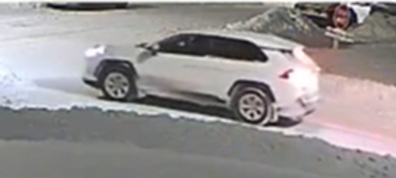 White SUV to identify in relation to a robbery and abduction in Findlay Creek
