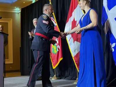 Sgt. Barmak Anvari Honoured with Bruno Gendron Creating Community Award